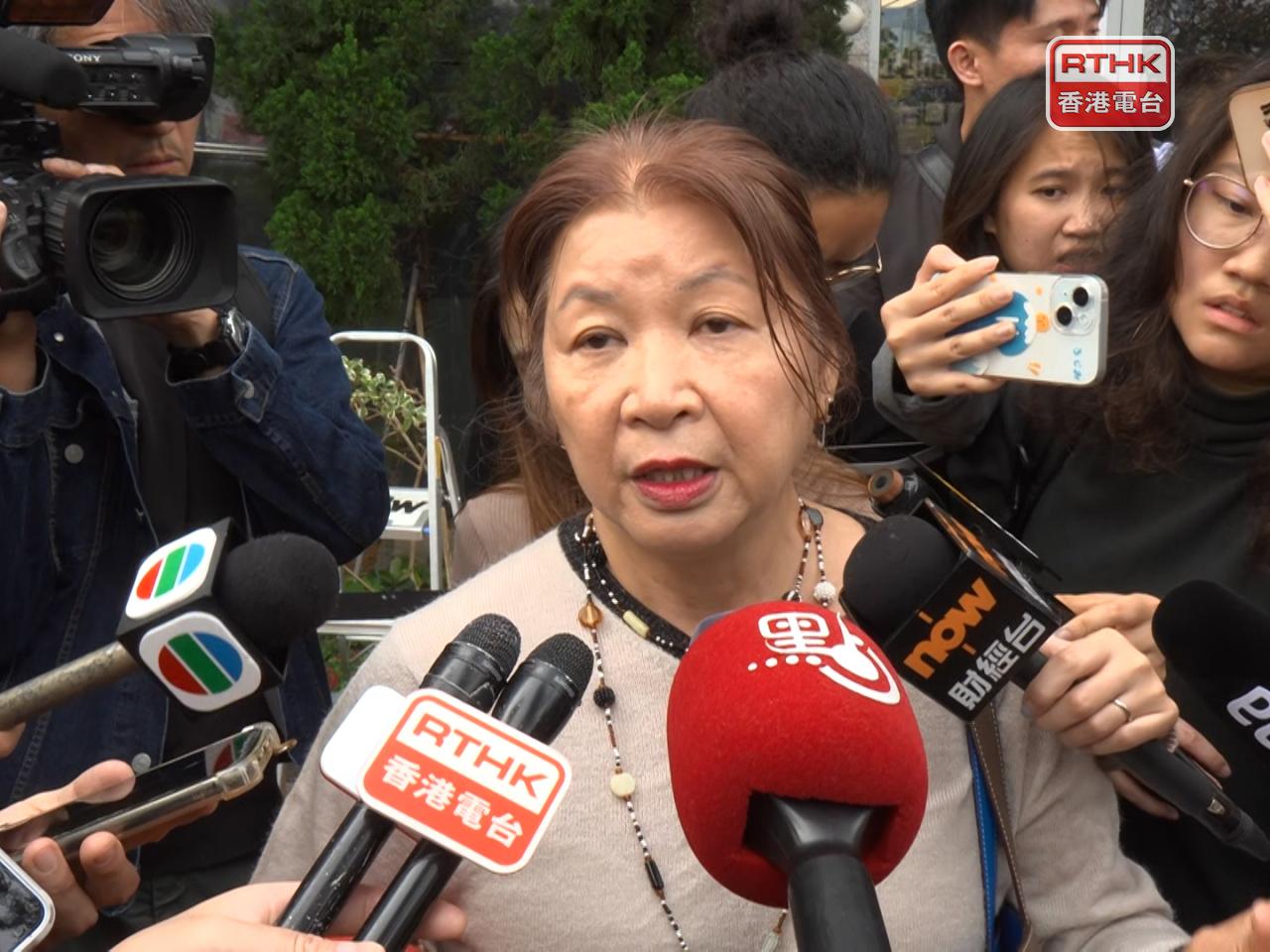 朱女士表示，希望當局或委員會另外設立一個場合，讓宏福苑居民表達意見和訴求。（鍾家銘攝）