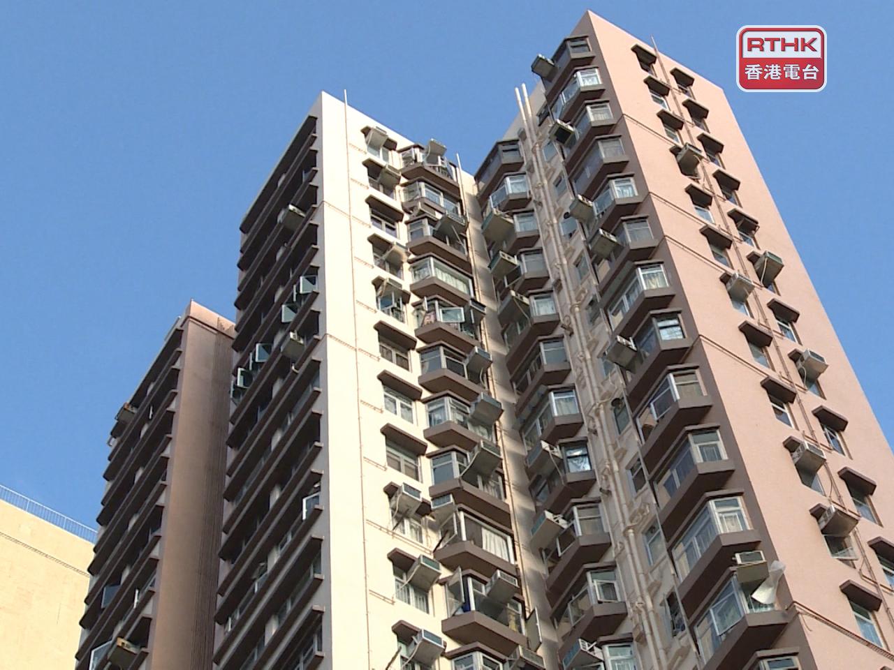 陳志球認為增設業主「親自投票」門檻，能夠提高業主對大維修的認知及參與度。（港台圖片）