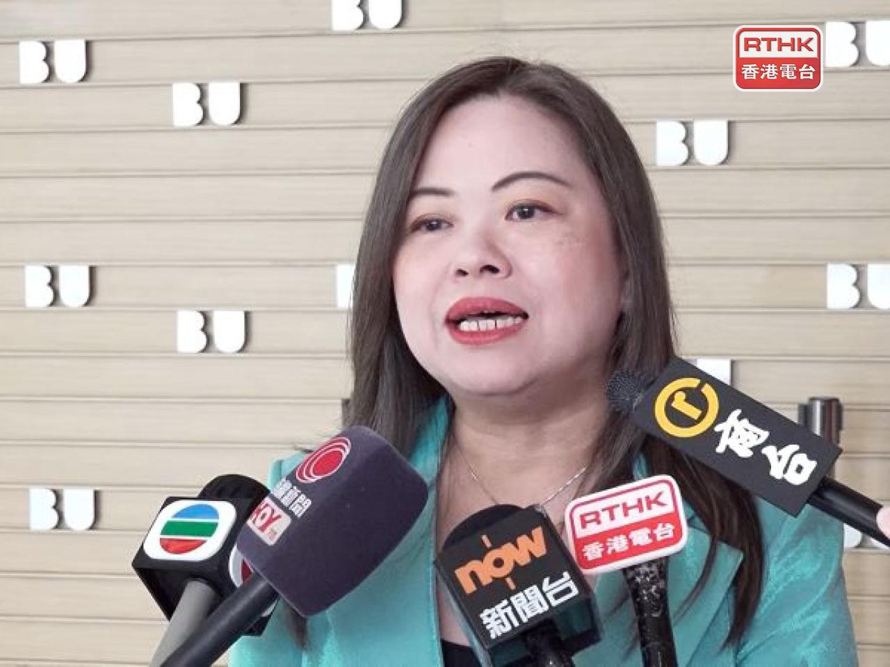 羅淑佩認為，要考慮清楚馬拉松賽事發展方向，再決定有關設計。（港台圖片）