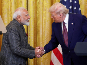 兩國達成臨時貿易協議框架。圖為印度總理莫迪及美國總統特朗普之前的合照。（路透社資料圖片）