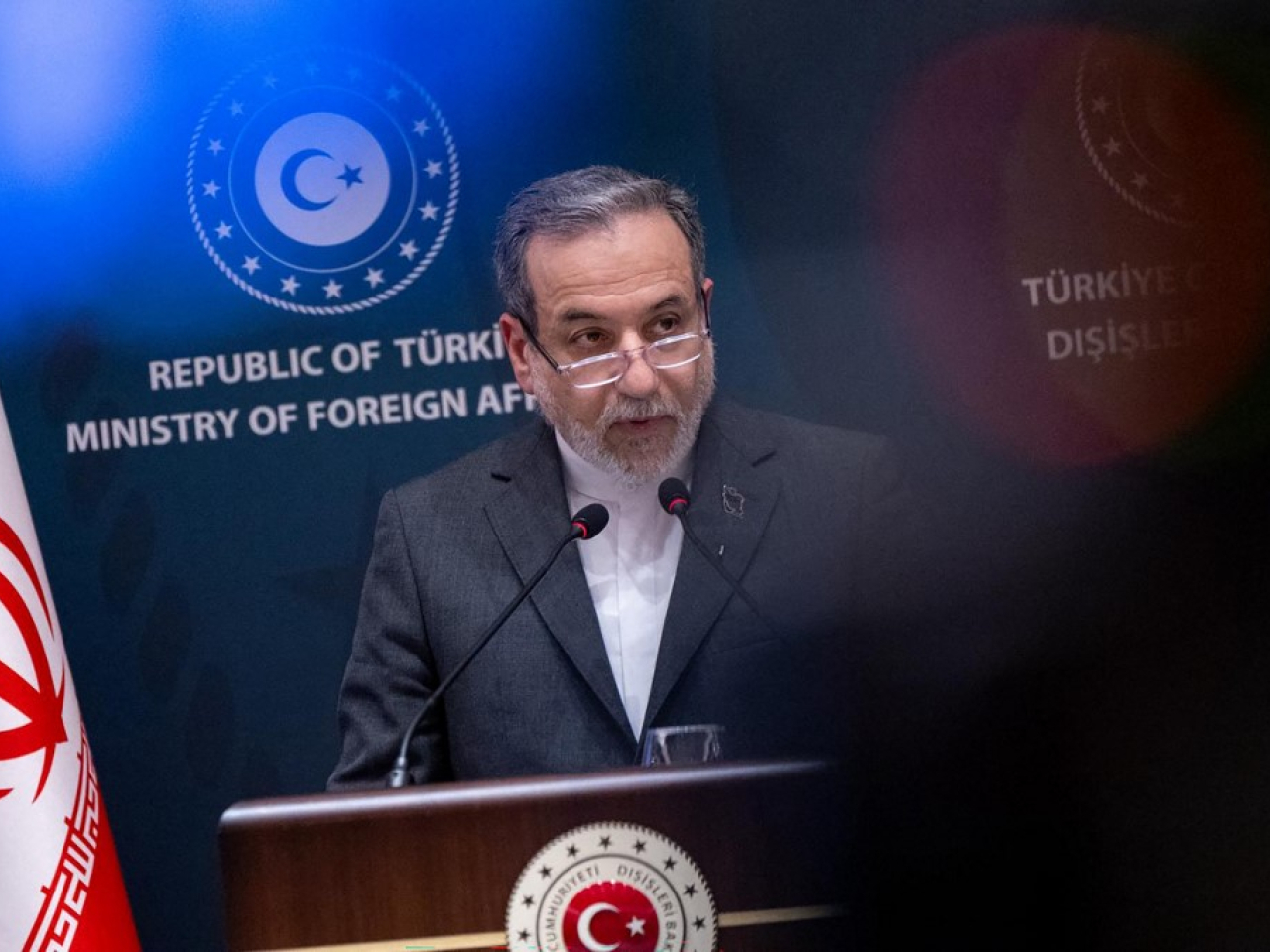 阿拉格齊表示，伊朗不會放棄鈾濃縮，亦不會就導彈事宜進行談判。（法新社資料圖片）