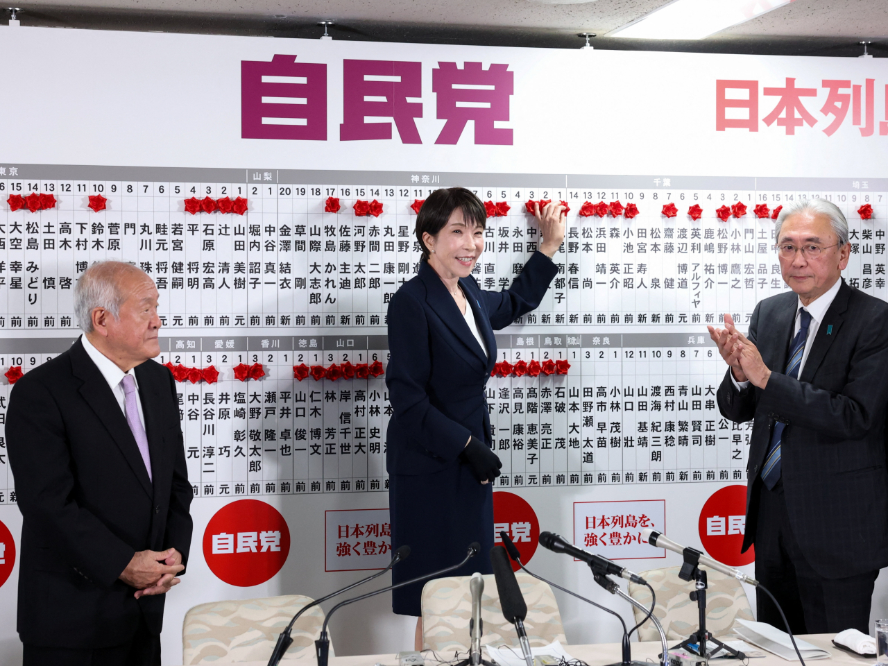 開票數據顯示，自民黨獲得316個議席。（路透社）