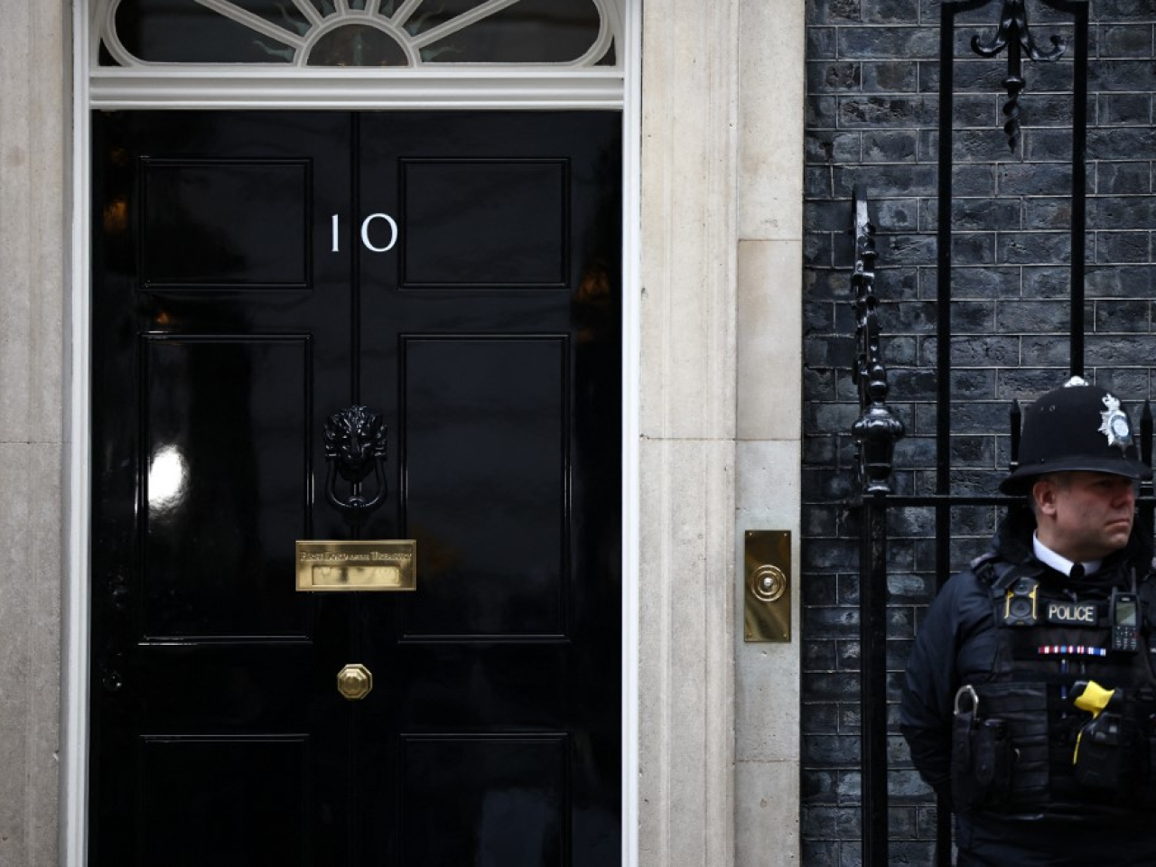 英國首相府通訊聯絡主任艾倫透過聲明表示決定辭職，以便首相府組建新團隊。（法新社資料圖片）