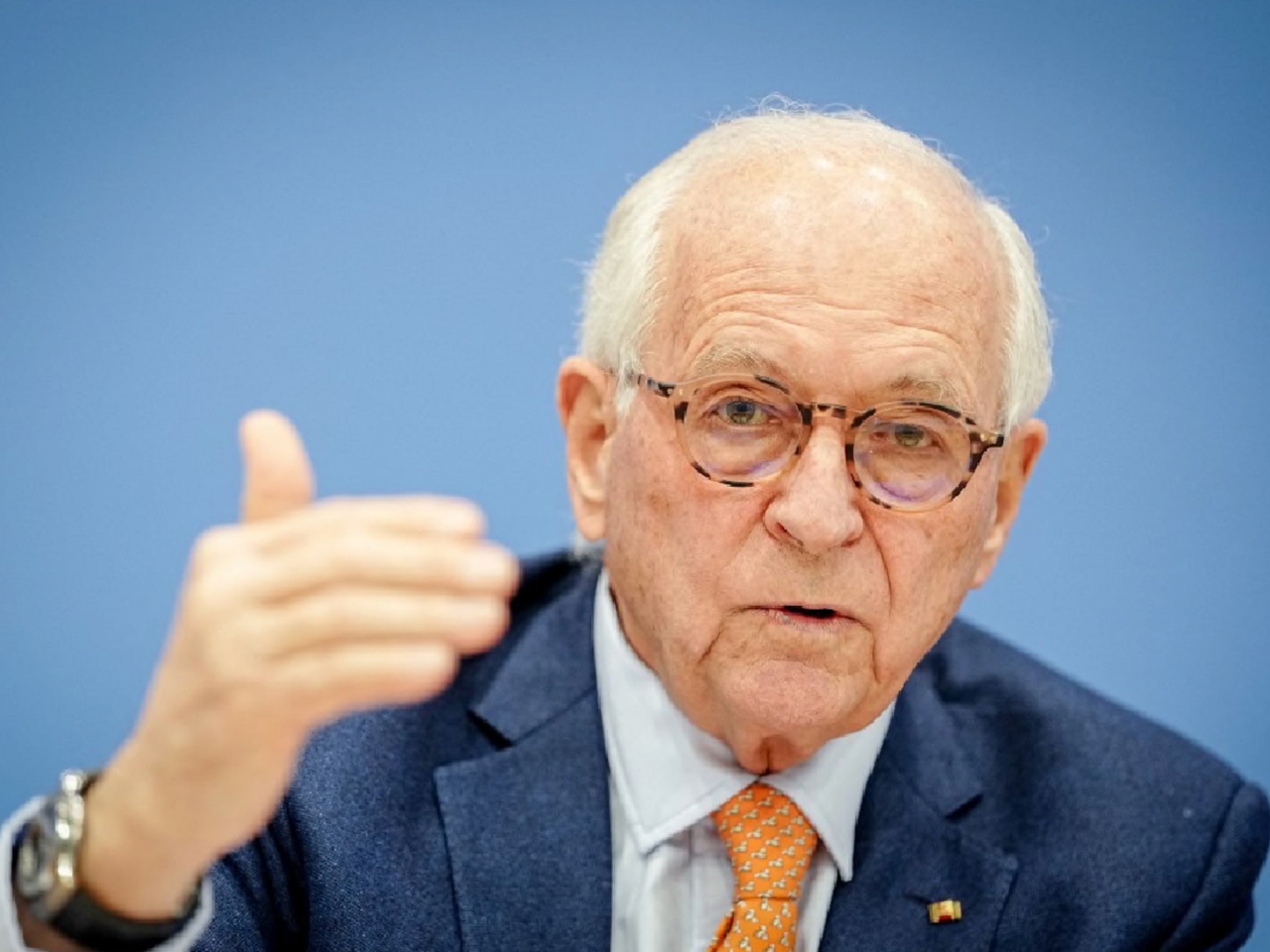 慕安會主席伊申格爾在報告前言中說，諸多衝突與危機主導全球議程。（法新社）