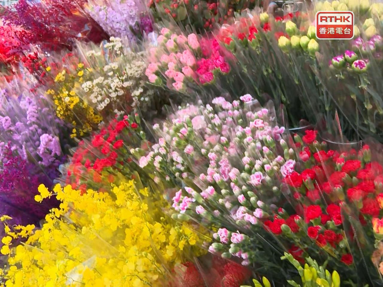 有花檔負責人對今年市道感到樂觀，估計銷情或高於去年。（黃裕璋攝）