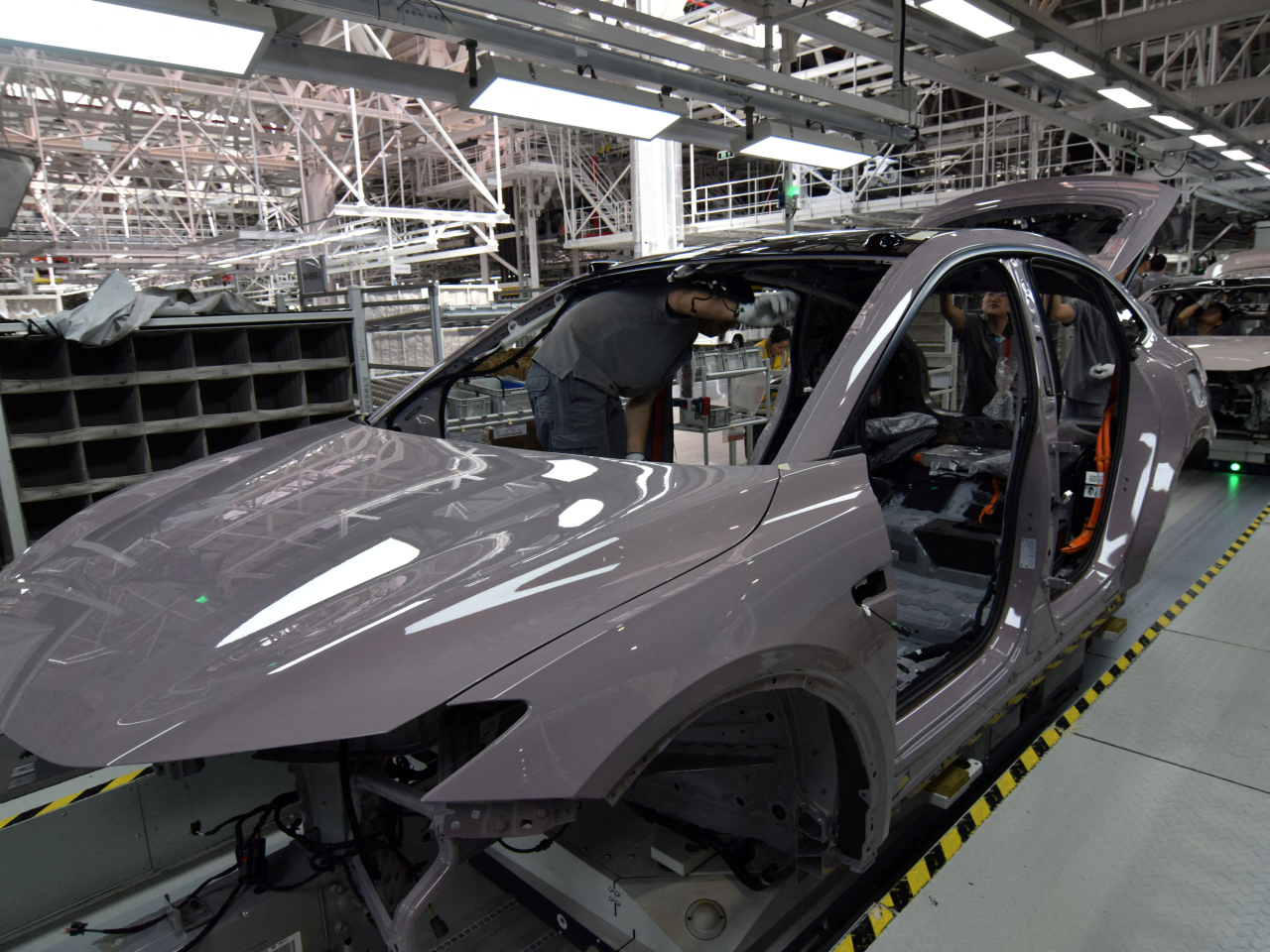 內地發布《汽車行業價格行為合規指南》，規範促銷及定價等行為。（路透社資料圖片）