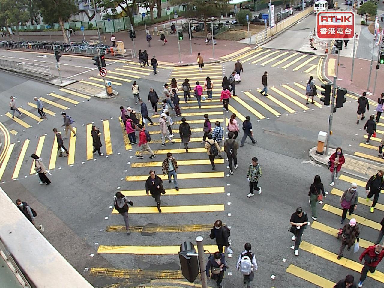 郭家駿表示，署方兩年前分別在沙田及尖沙咀兩個地點試行打斜過馬路，市民反應正面，因此擴大範圍。（港台圖片）