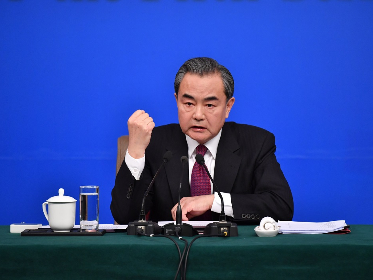 王毅表示，多邊主義是今次慕尼黑安全會議的討論共識，但多邊主義不是自行其是，多極化也不是少數大國主導。（新華社資料圖片）