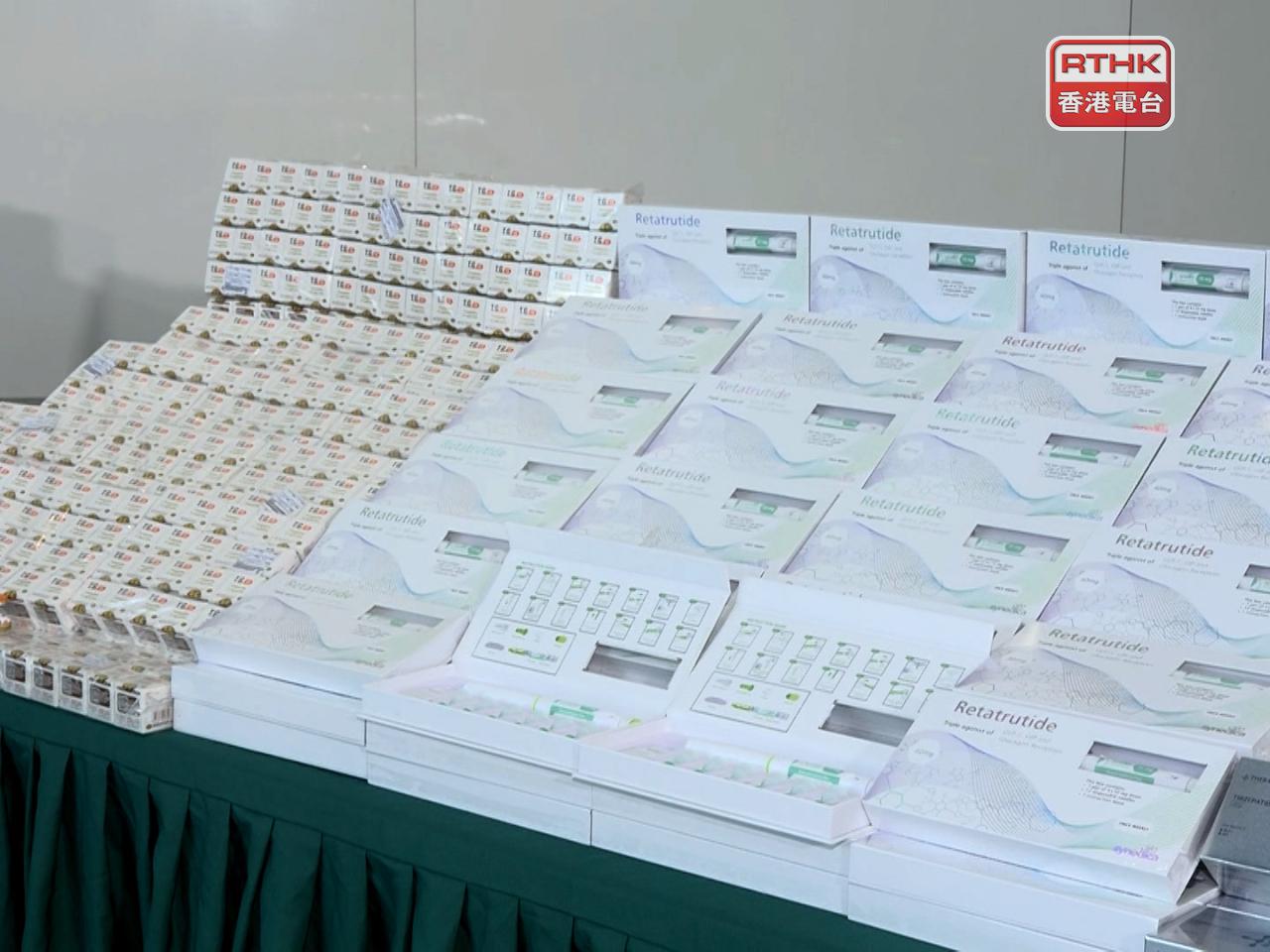 海關檢獲約10萬支針劑，以及34萬顆和60公斤藥物，市值超過1億4千萬元。（梁禎祥攝）