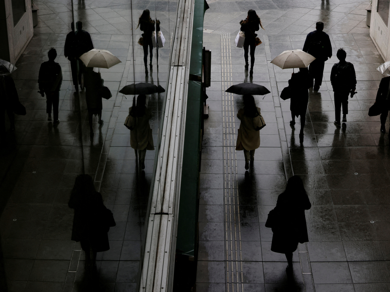 日本厚生勞動省數據顯示，2月2日至8日，全日本的定點醫療機構共通報超過16萬宗流感個案。（路透社資料圖片）