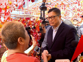 鄧炳強到車公廟視察稱氣氛好有秩序　冀香港繼續安全平穩發展