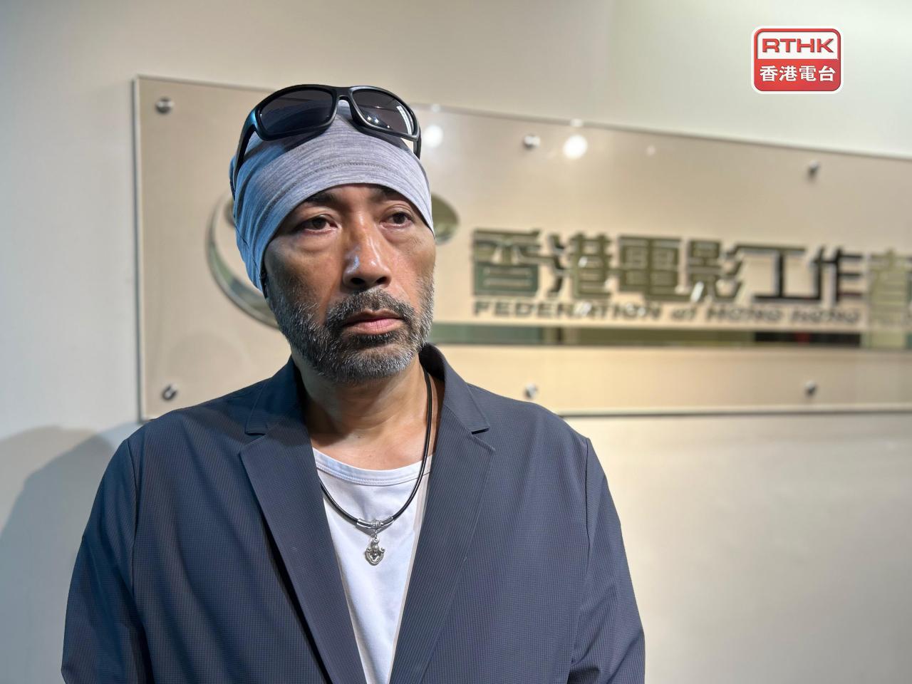 資深電影美術指導張英華稱，近年經常利用AI協助創作，認為AI有助提升創意，重點是如何善用。（林漢山攝）