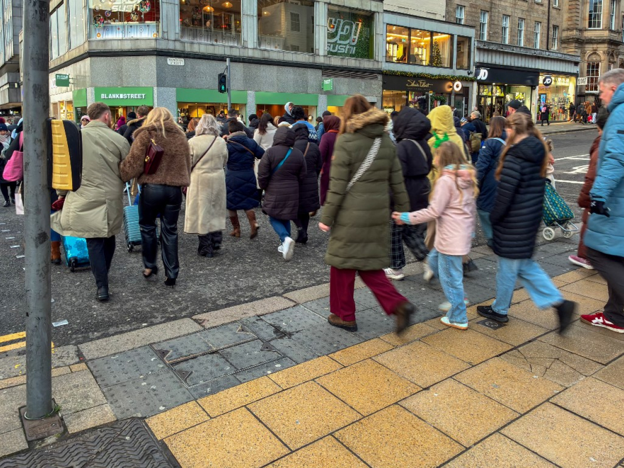 英國1月通脹率跌至3%，創10個月新低，強化市場對英倫銀行很快重啟減息預期。（法新社資料圖片）