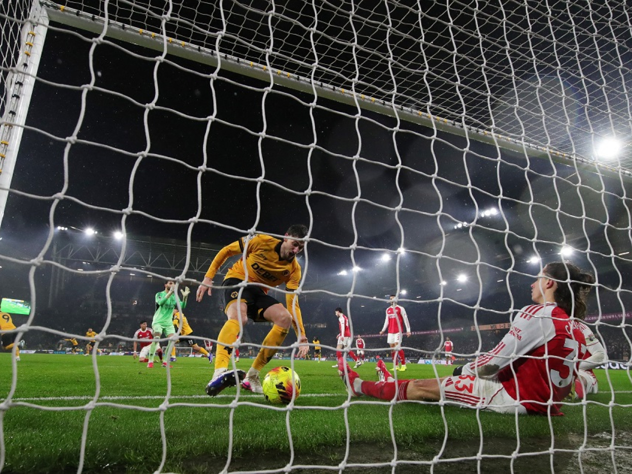 Misery for Riccardo Calafiori as an own-goal costs the Gunners two points. Photo: Reuters