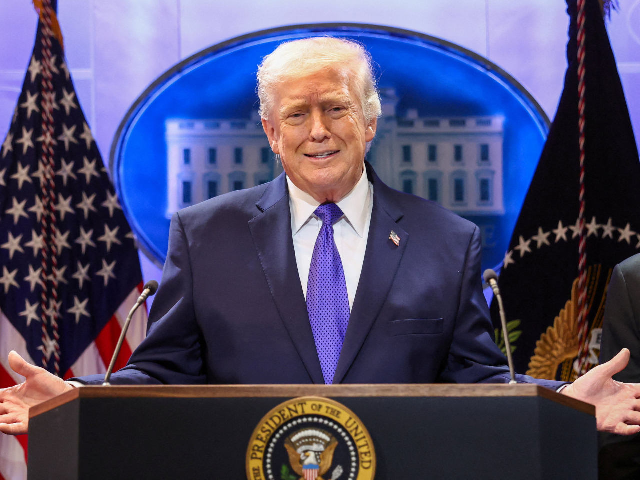 特朗普形容今次訪問非凡。（路透社）