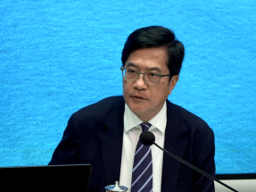 黃偉綸：收購價考量情與公帑運用　不會構成先例