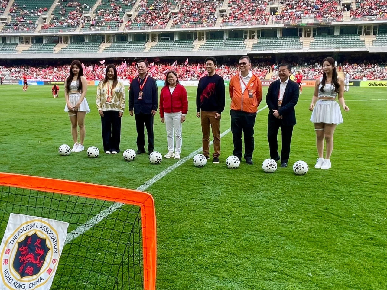 羅淑佩表示，新年開個好頭，今年香港足球興旺可期。(羅淑佩社交網站圖片)
