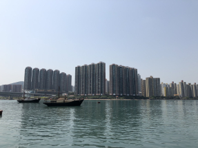 陳永傑料今年樓價升15%，市場憧憬預算案公布樓市及經濟利好消息，部分業主反價。（港台圖片）