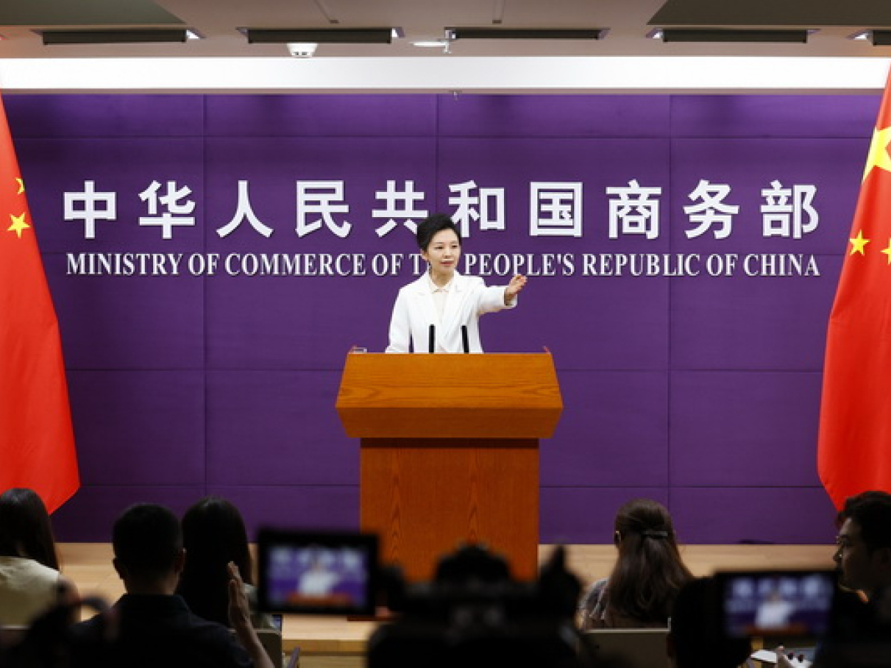 何咏前說，中方依法列單行為只針對少數日本實體。（商務部網站圖片）