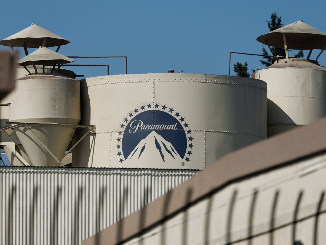 Paramount Skydance is poised to take control of Warner Bros after rival Netflix said it would not raise its takeover offer. Photo: Reuters