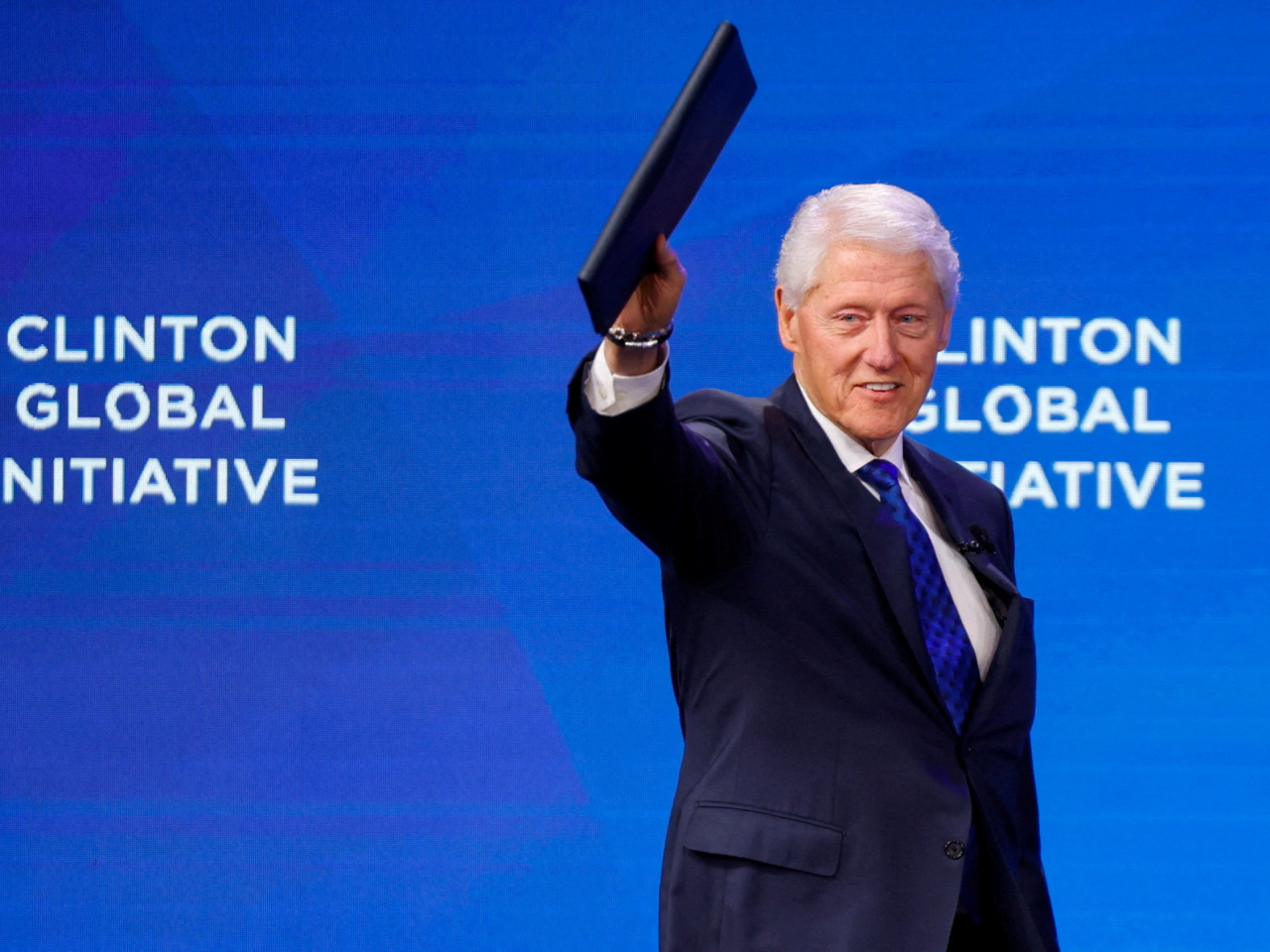 克林頓強調自己沒有做錯任何事情，對愛潑斯坦的罪行毫不知情。（路透社資料圖片）