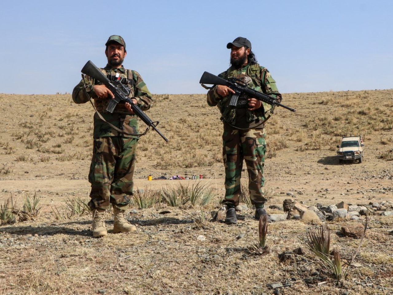 有塔利班武裝人員在邊境站崗。（法新社資料圖片）