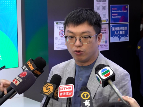 何啟明︰長者乘車「兩元兩折」4月實施　適時交代生效日期