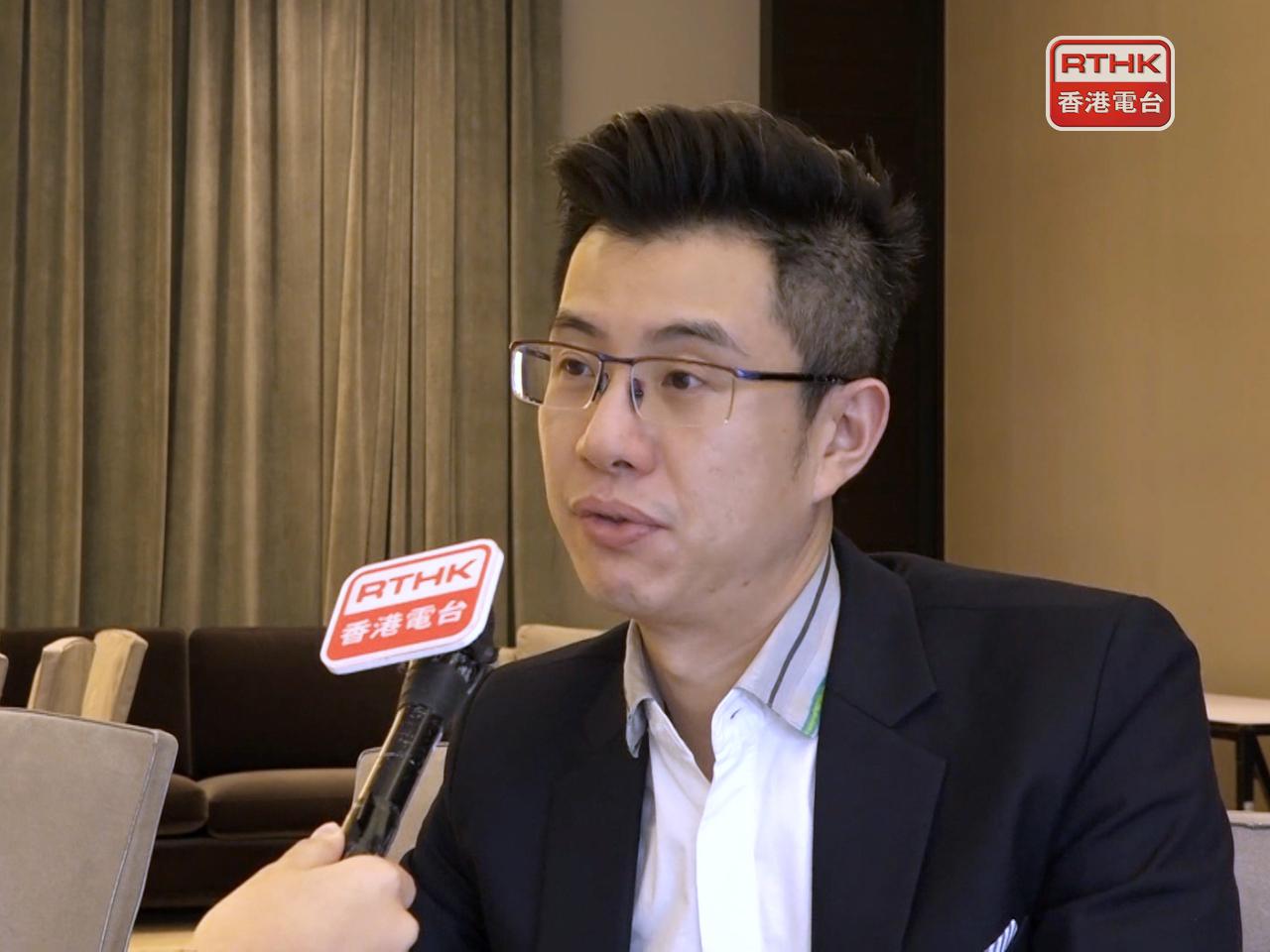 袁振寧表示，現時有旅行團在迪拜，將於星期三回港。（港台圖片）