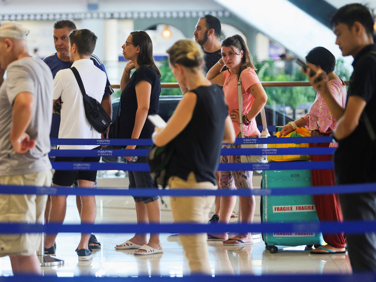 迪拜、多哈機場是中東的主要轉機樞紐，暫停所有航班亦影響來往歐洲及非洲的航空交通。（路透社）