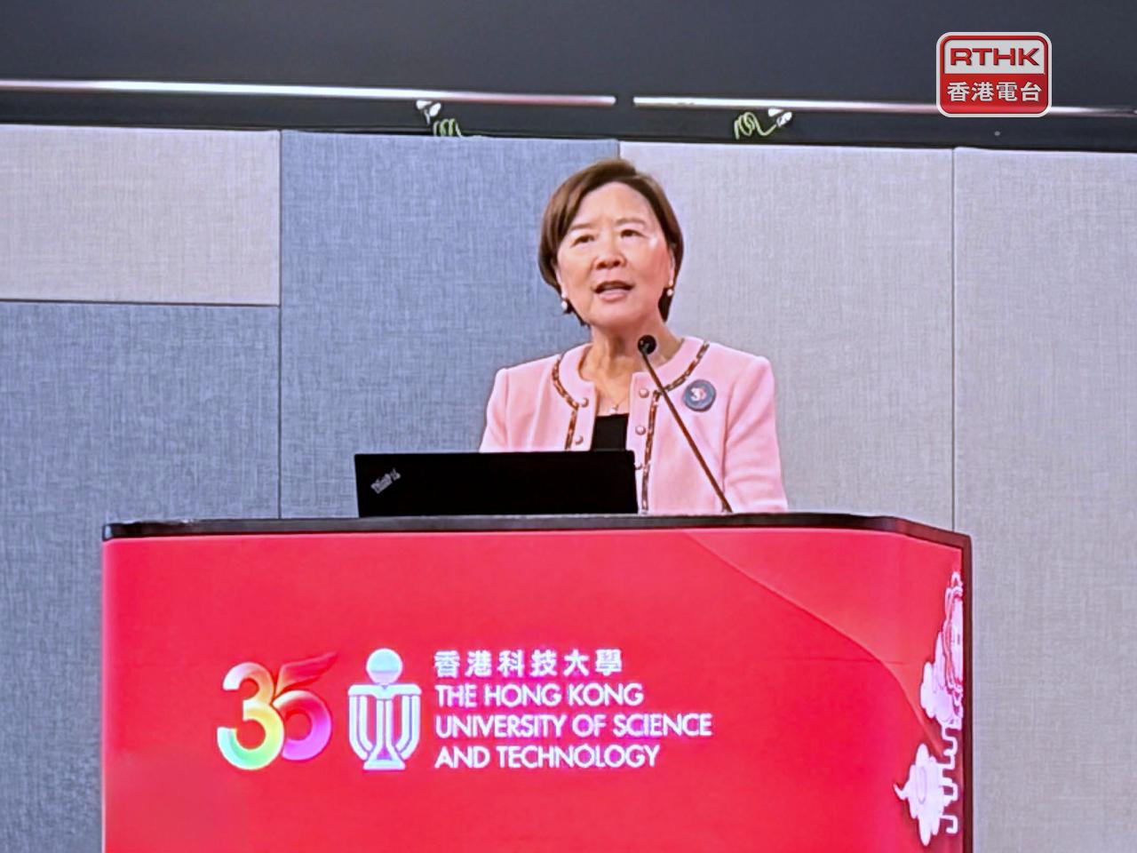 葉玉如指今年第一季起，會定期與政府籌辦新醫學院工作組會面，並匯報進度。（鄧鈞尤攝）