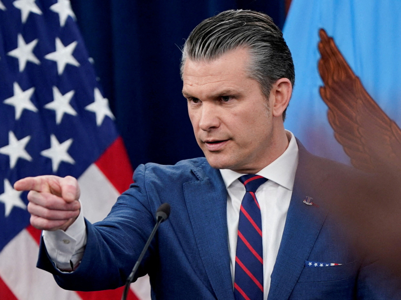 赫格塞思強調，對伊朗的軍事行動不會導致無休止的戰爭。（路透社）