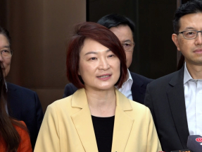 全國兩會｜港區人大與政協赴北京　李慧琼：積極融入國家發展大局