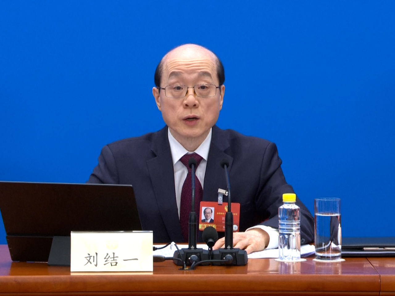 劉結一表示，過去一年，經濟總量邁上140萬億元新台階，增速在全球主要經濟體中繼續保持前列。（央視）