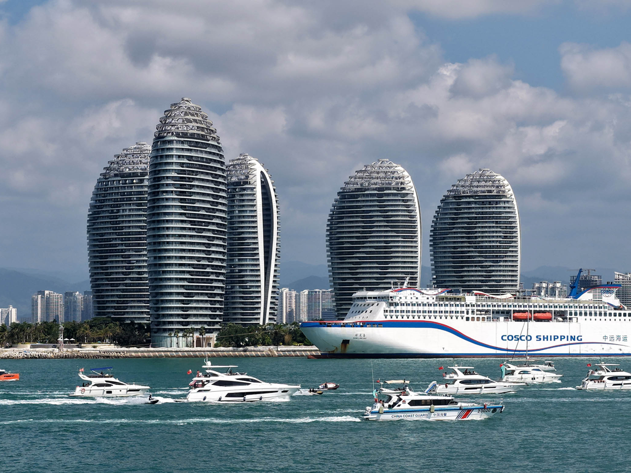 報告提到今年政府的工作任務包括扎實推進海南自由貿易港建設。（新華社）