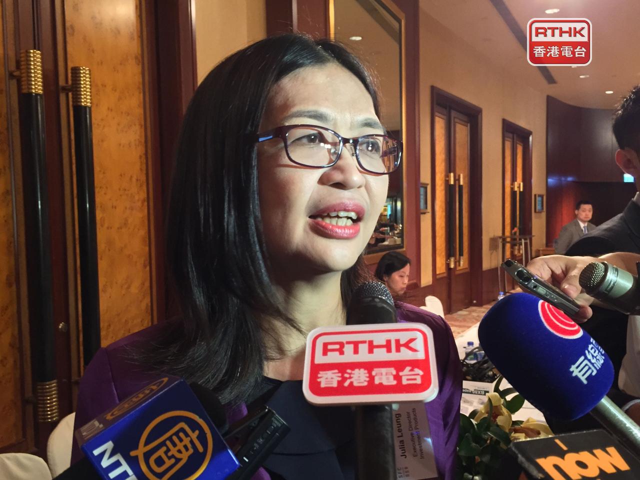 梁鳳儀稱，各地證券交易所已延長交易時間及邁向「T+1」結算，市場基礎設施須徹底升級。（港台圖片）