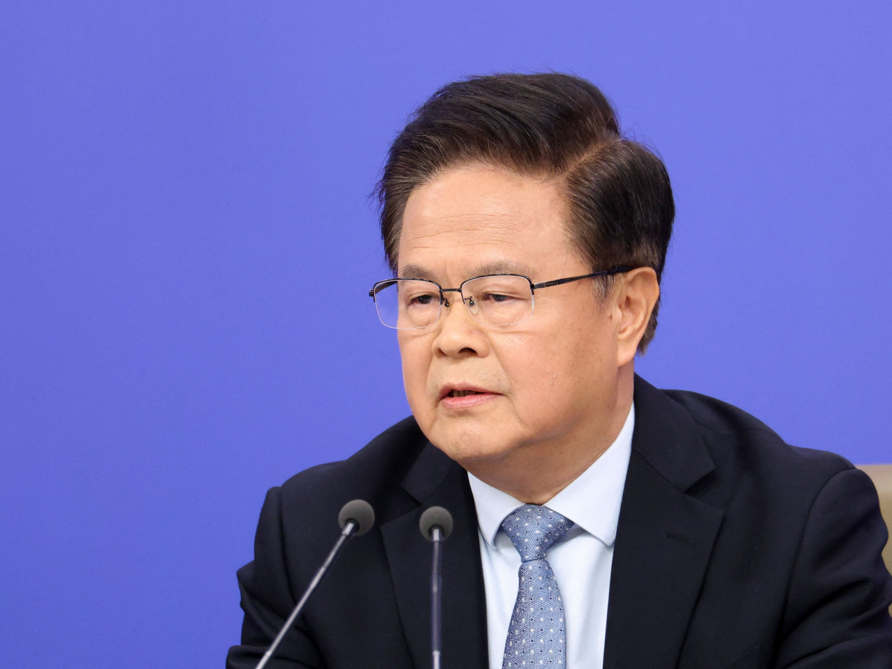 鄭柵潔預計，「十五五」時期，服務業規模將突破100萬億元人民幣。（路透社）