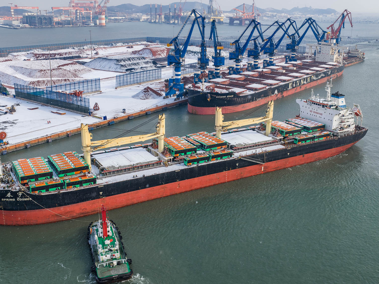 楊宇霆說，140萬億本身是非常龐大的經濟總量，要達到4.5%至5%的經濟增長目標，將會面對相當挑戰。（新華社）