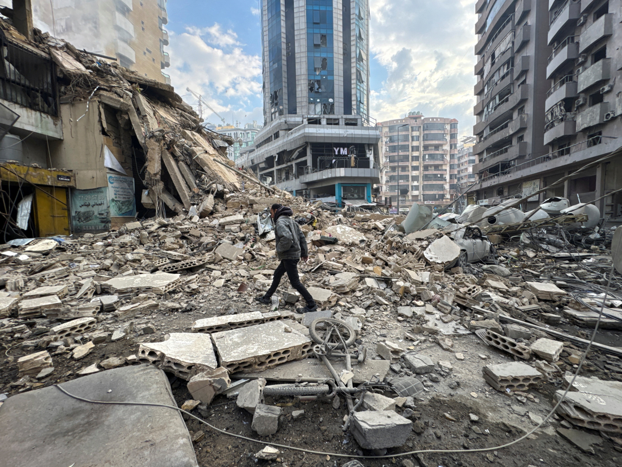 A building in southern Beirut lies in ruins after an Israeli strike. Photo: Reuters