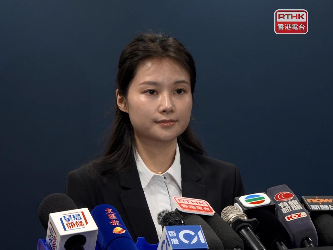 Senior inspector Chan Man-hei says the woman fled the flat after managing to disarm her husband. Photo: RTHK