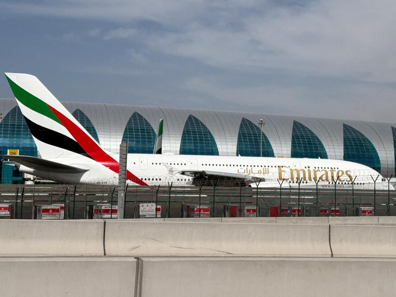 阿聯酋航空公司一度宣布暫停所有往返迪拜的航班。（路透社）