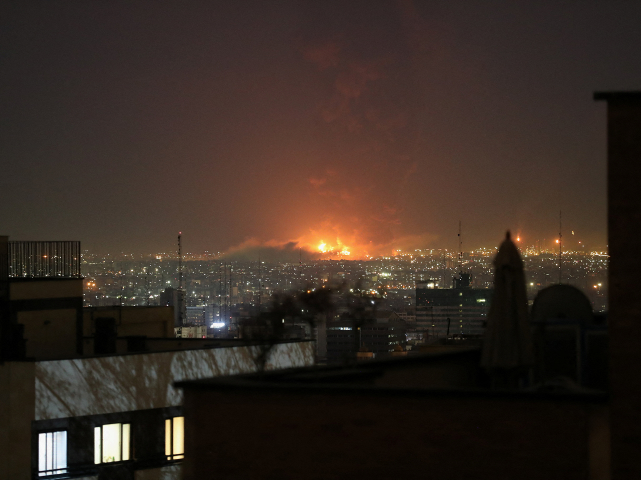美國和以色列持續空襲伊朗首都德黑蘭的目標。（路透社）