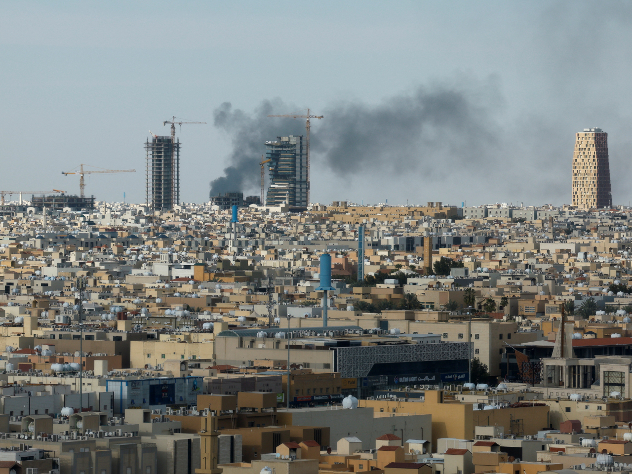 美聯社報道指今次是中東局勢升級以來，沙特阿拉伯首次有人喪生。（路透社資料圖片）