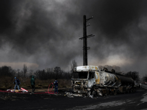 Oil prices soars above US$100 a barrel