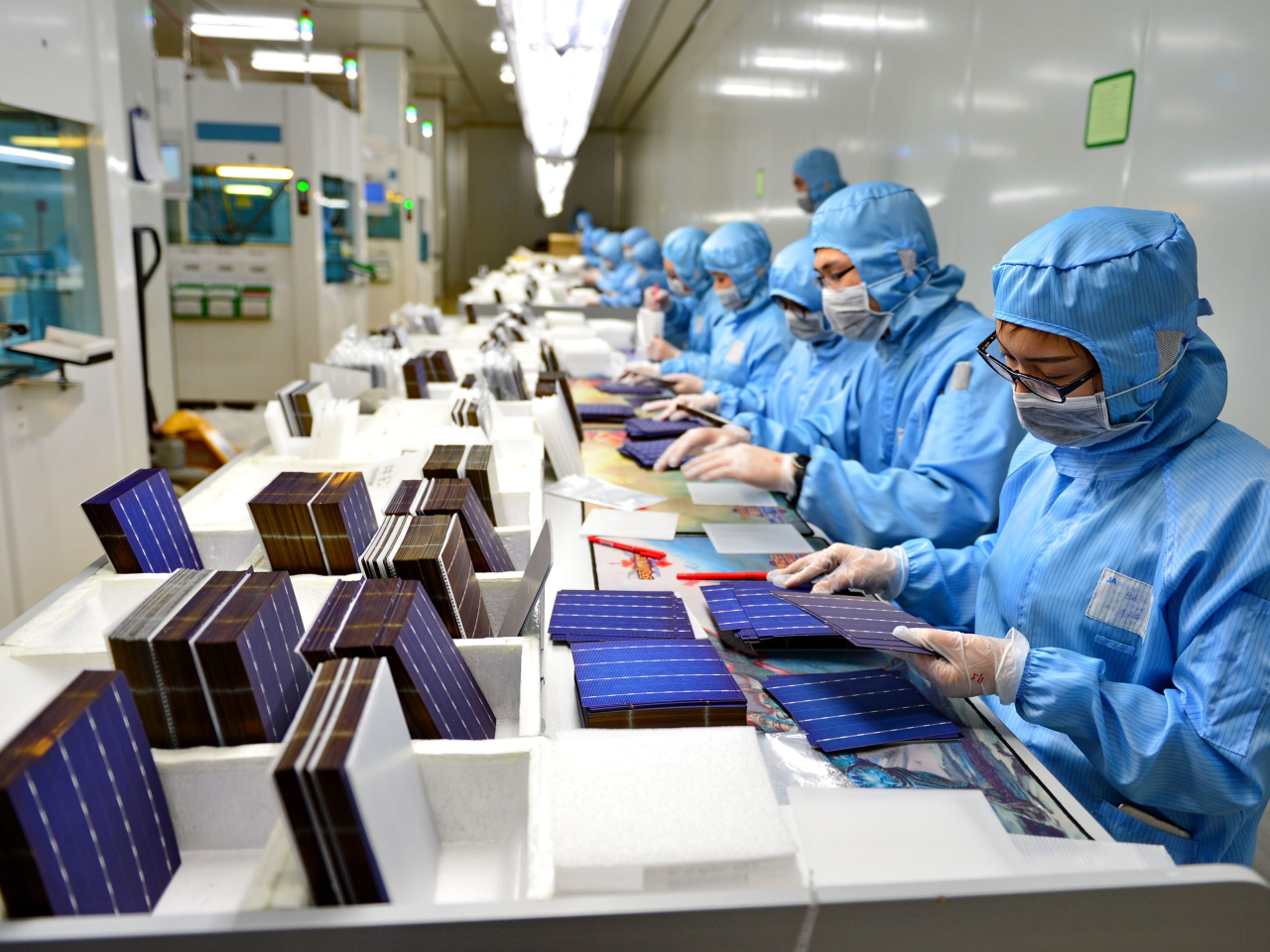 內地2月工業生產者出廠價格指數按年跌幅收窄至0.9%，按月連升5個月。（新華社資料圖片）