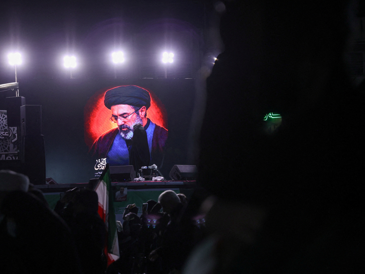 黎巴嫩真主黨及俄羅斯總統普京，分別祝賀穆傑塔巴當選伊朗最高領袖。（路透社）