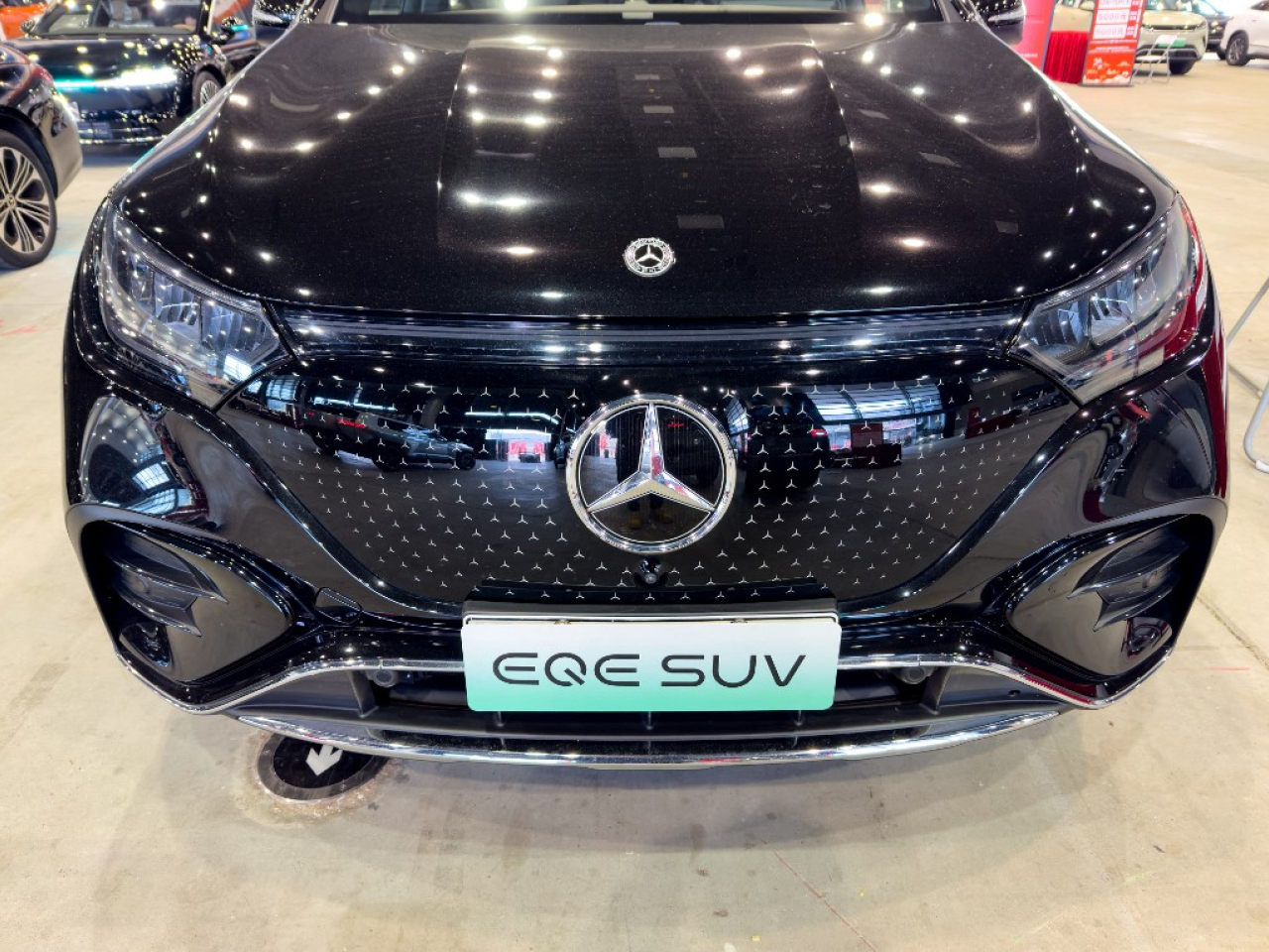 The Korea Fair ⁠Trade Commission says Mercedes-Benz distributed sales guidelines that misled dealers on the batteries used in its EQE and EQS models. File photo: AFP