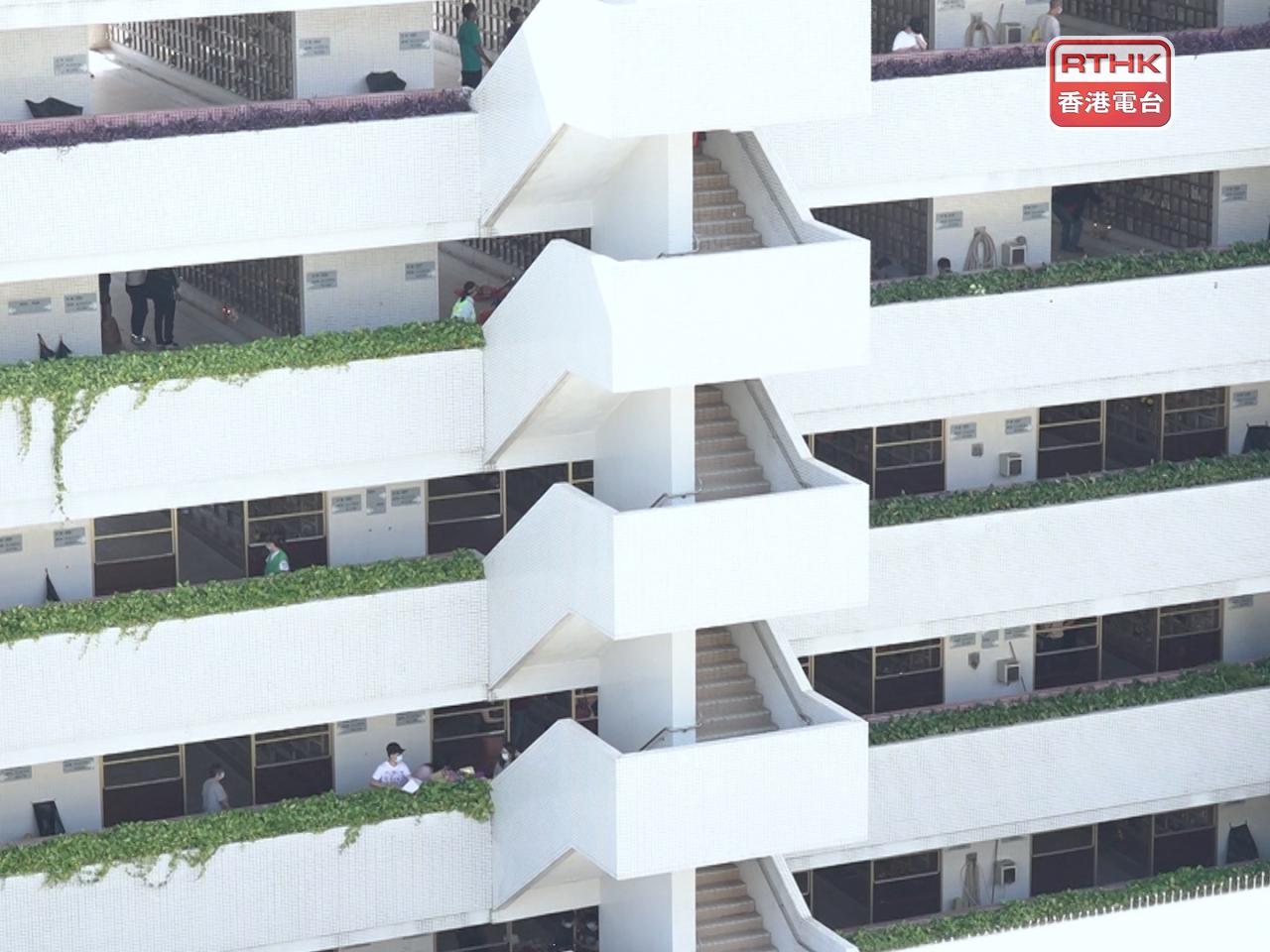 食環署亦提醒掃墓人士，留意清明節期間實施的特別交通及運輸安排。（港台圖片)