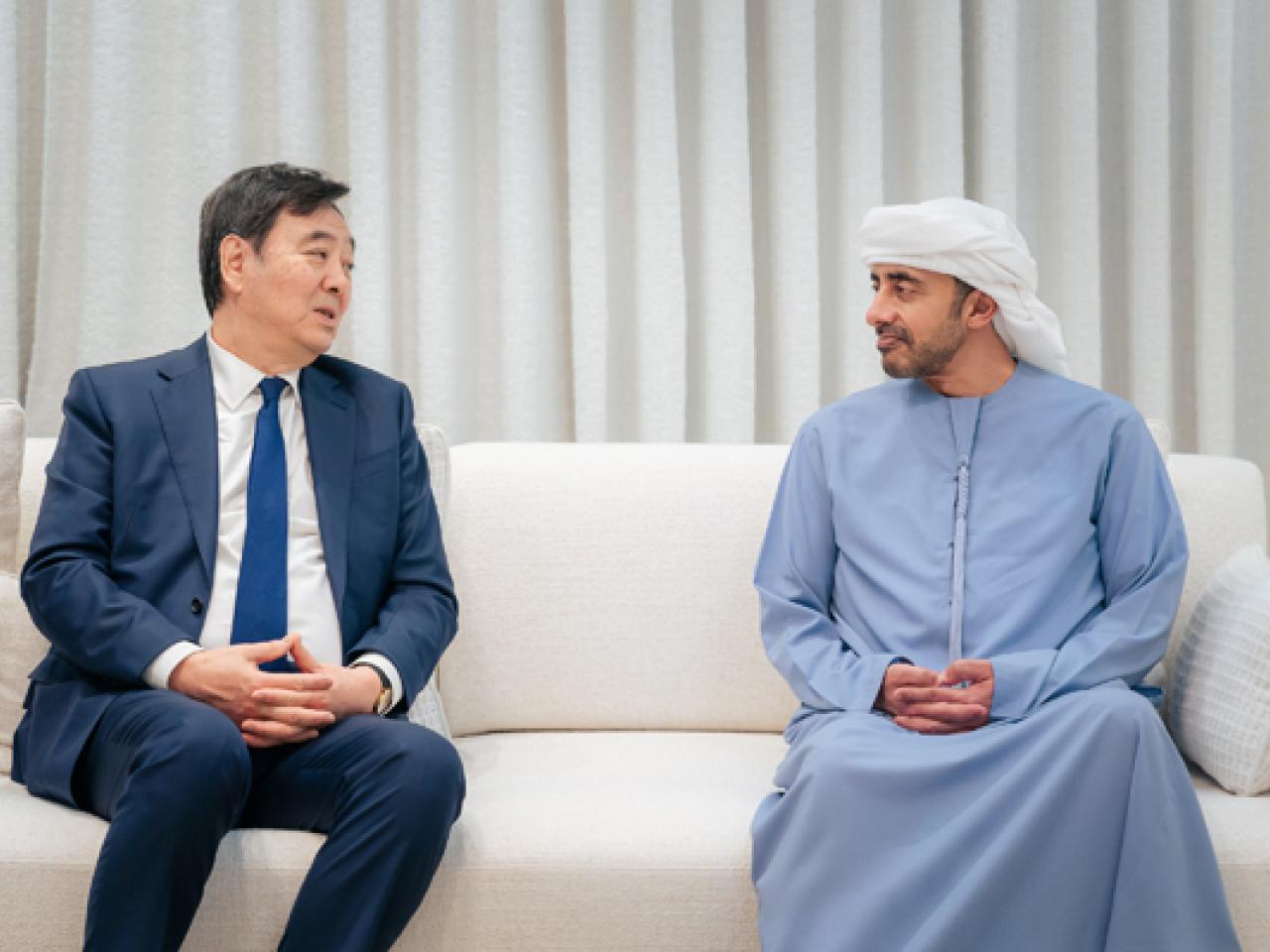 翟雋訪問阿聯酋，會見副總理兼外長阿卜杜拉。（外交部網站）