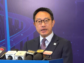 陈子达称有跨境车加大油缸装汽油到港非法转注　海关会加强打击