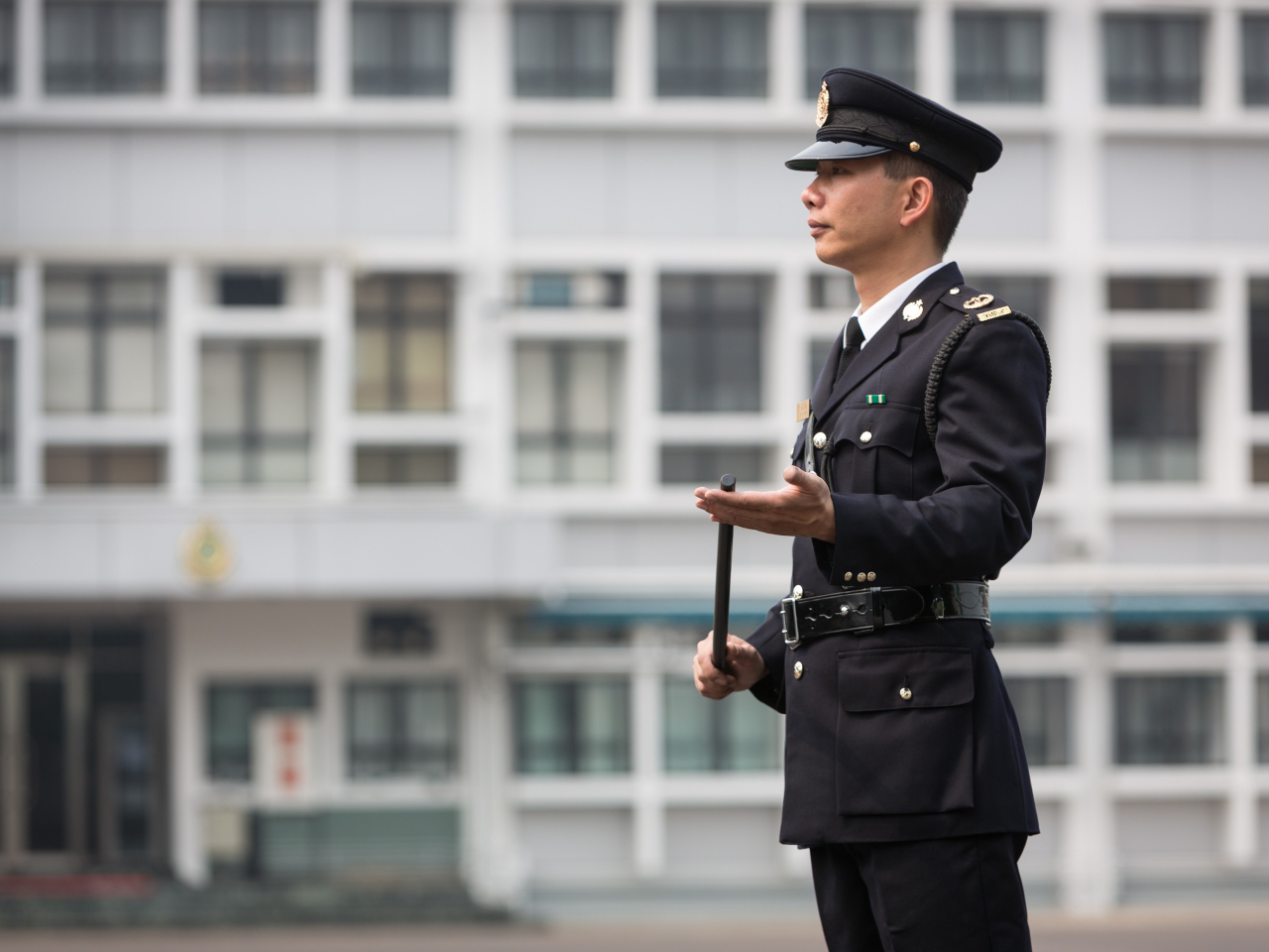Award recipient, chief customs officer Wong Chi-ming, has served in the Customs and Excise Department for 25 years. Photo courtesy of the Civil Service Bureau
